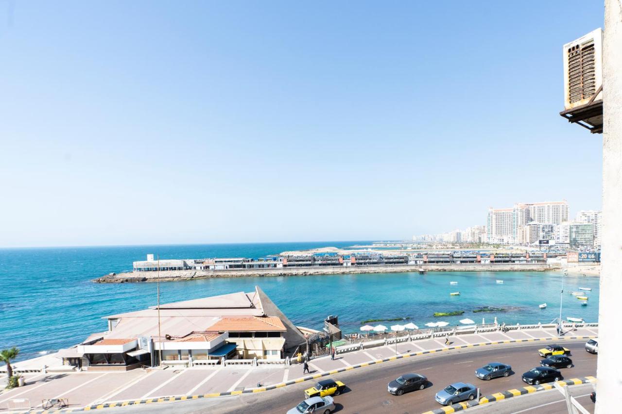 Nabeel Homes - Designer Seaview - 208 Apartmán